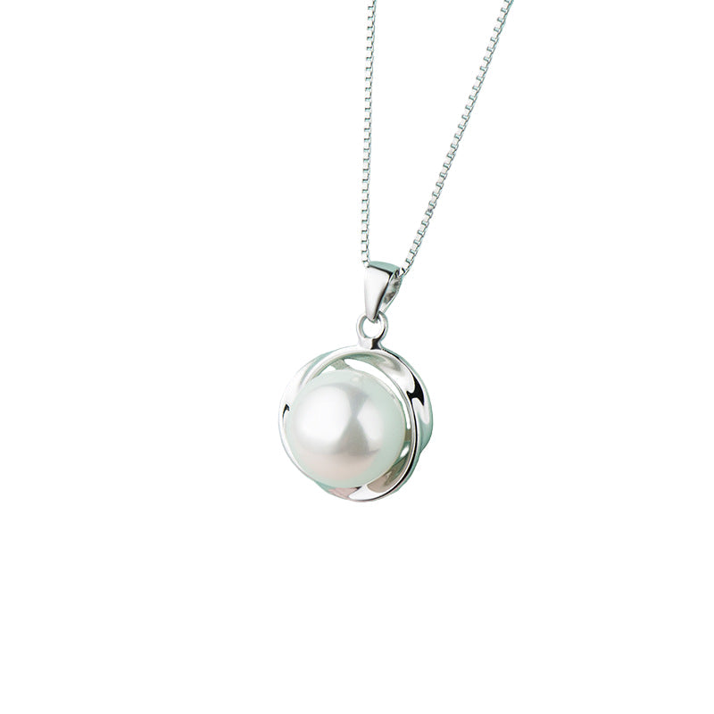 Shell Pearl Necklace